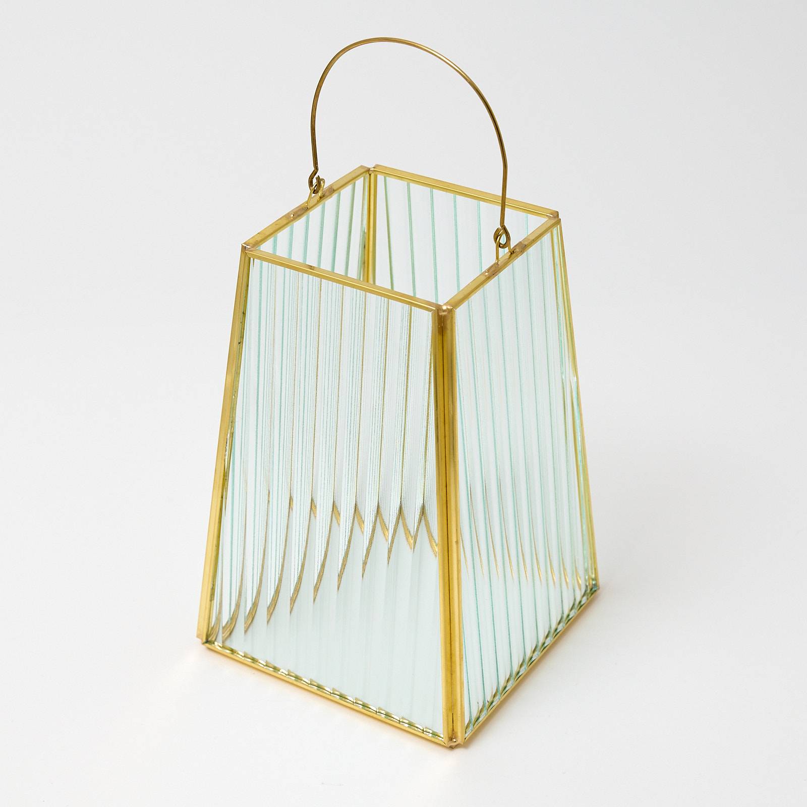 12356 Medium Glass Lantern - Gold Ribbed